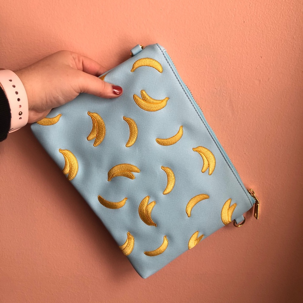 studio diy can’t clutch this - banana!